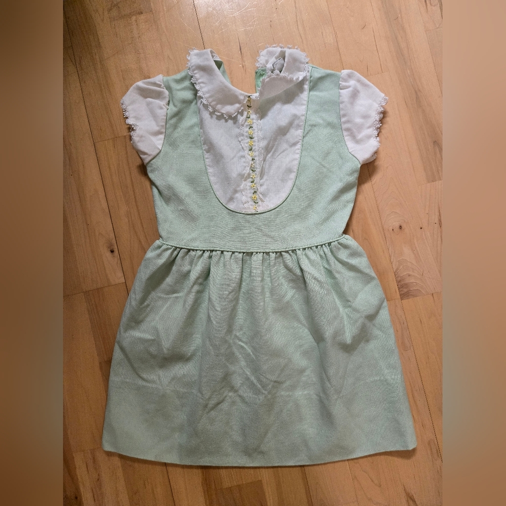 Peaches & Cream Springy Green And White Dainty Easter Spring Dress Short Sleeve